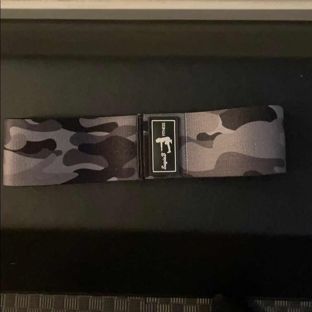 Suzie b glute band black camo